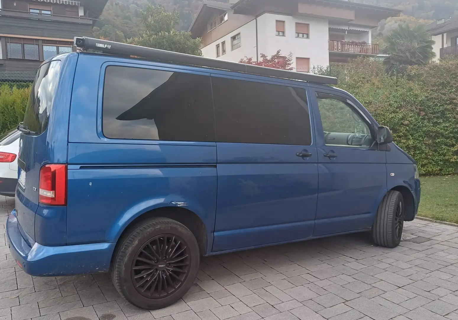 Volkswagen T5 Multivan Multivan 2.0 tdi Startline 140cv dsg Blu/Azzurro - 2