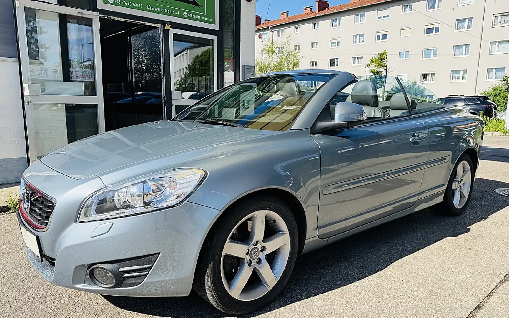 Volvo C70 D3 Summum Geartronic Cabrio / Roadster Blau - 2
