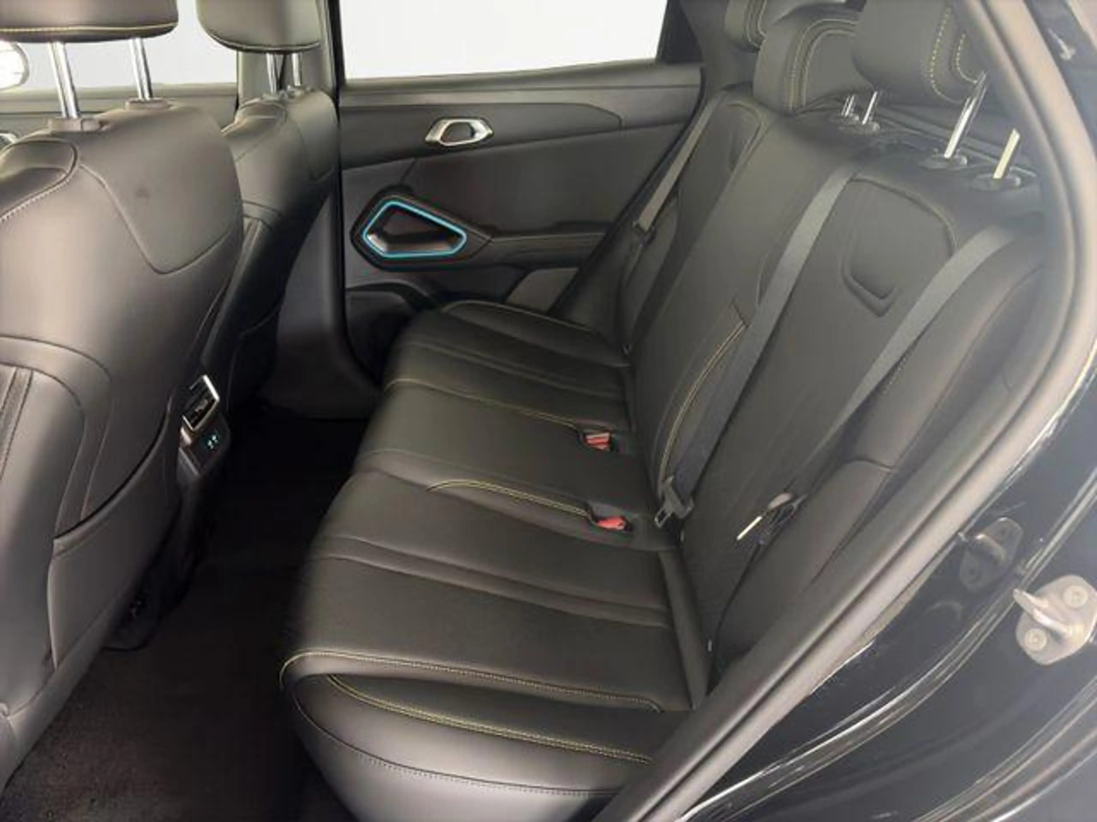 BYD Atto 2 DM-i Boost /PANO/SHZ/SOFORT 156 kW (212 PS), Au... — photo 10