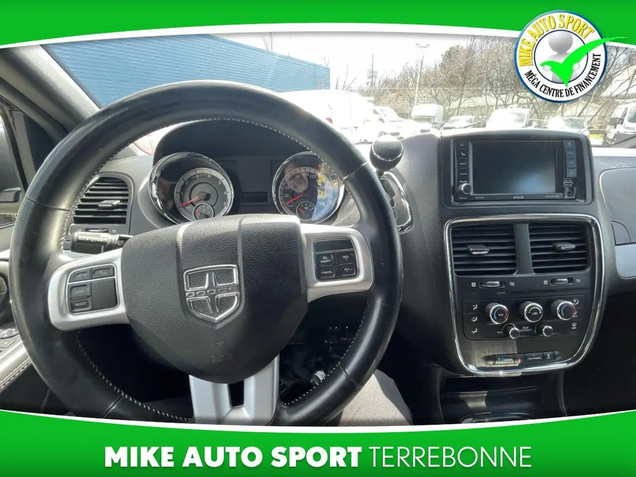 Dodge Grand Caravan снимка Dodge Grand Caravan