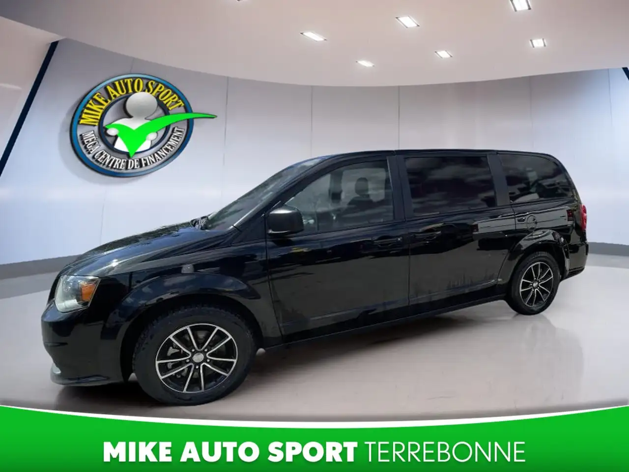 Dodge Grand Caravan снимка Dodge Grand Caravan