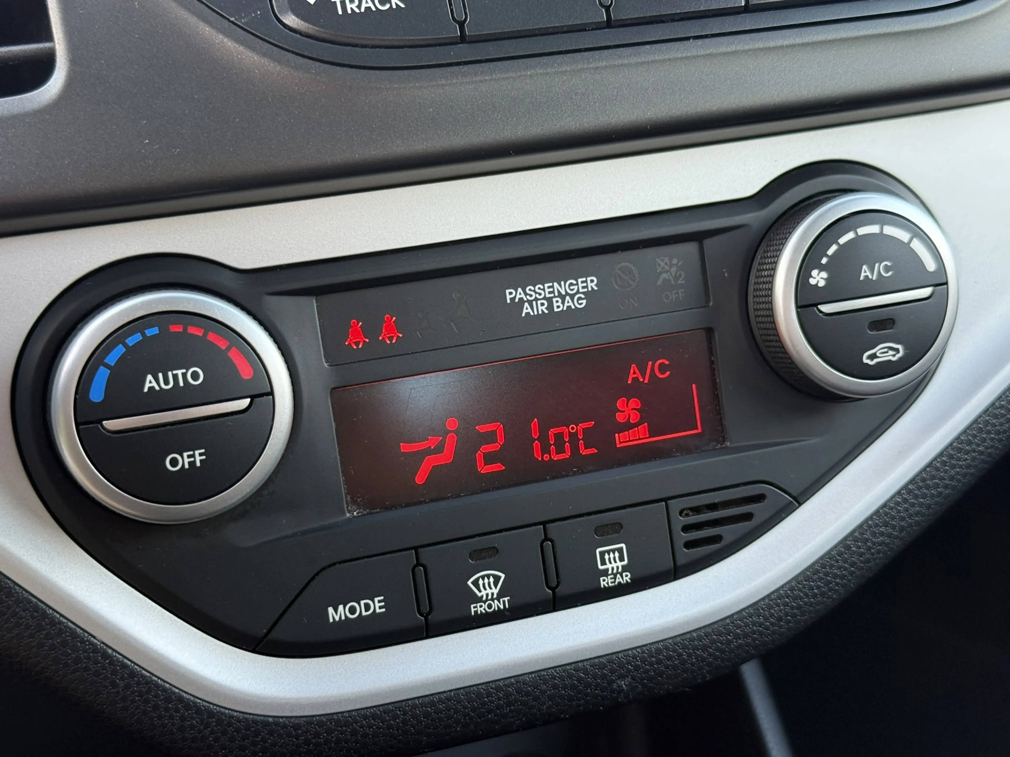 Kia Picanto 1.2 CVVT ISG Super Pack | Keyless | Cruise | Clima — photo 13