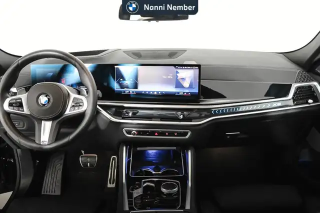 BMW X6 view 6