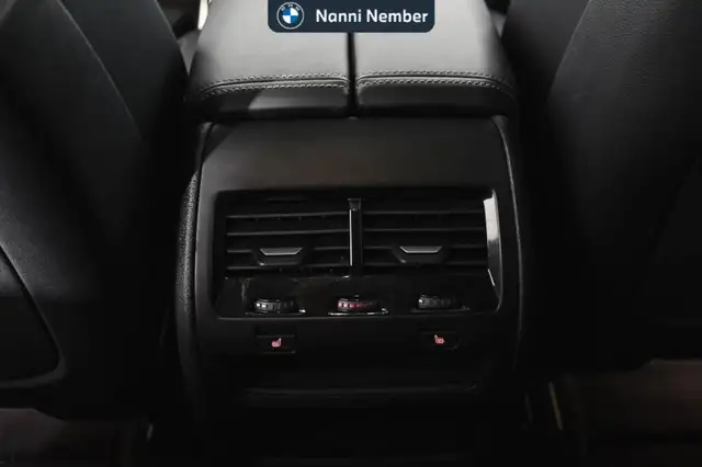 BMW X6 view 12