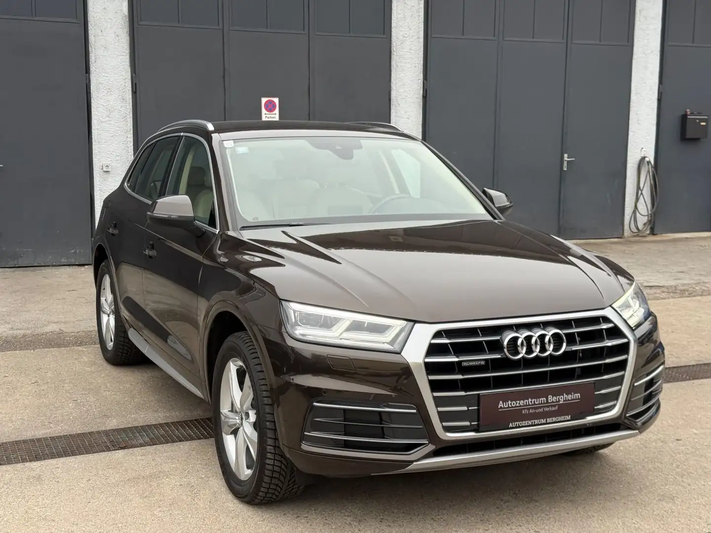 Audi Q5 2,0 TDI quattro design S-tronic Brun - 1