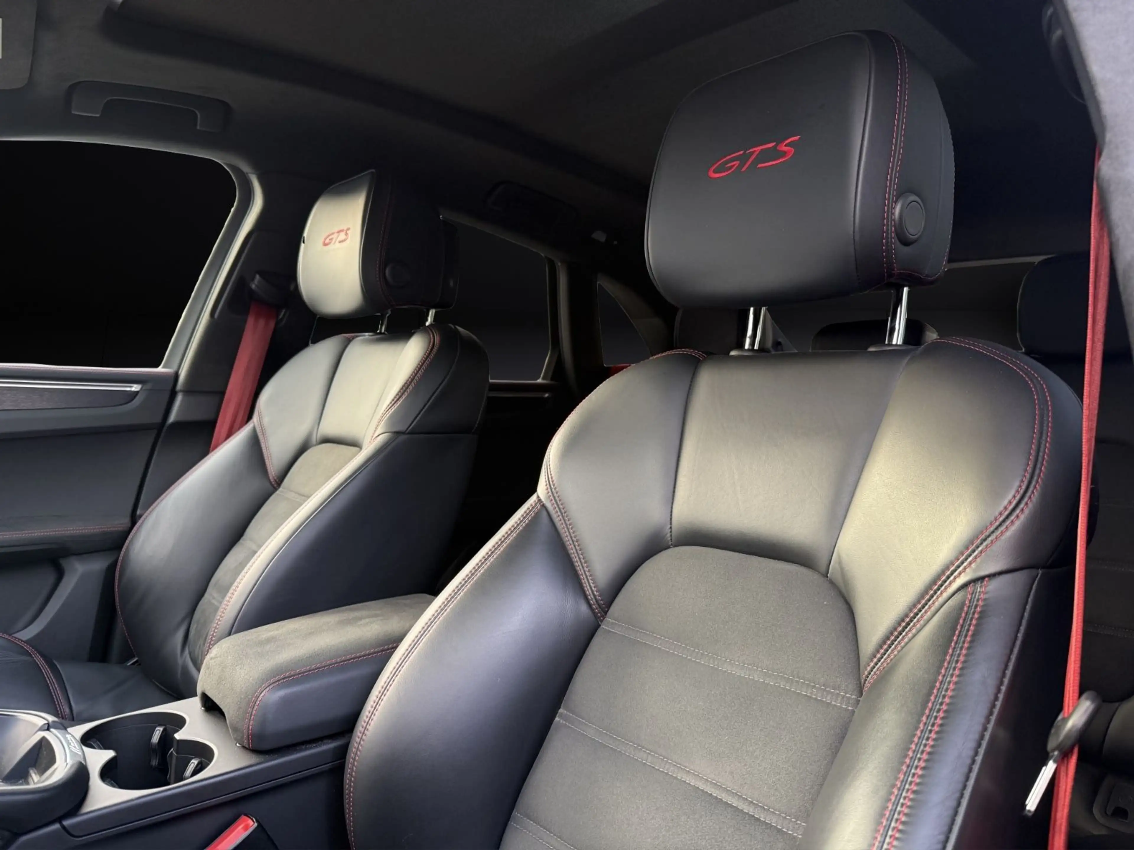 Porsche Macan GTS *1.Hd*dt.At*ACC*RFK*Sportaga*Pano*LED* — photo 11