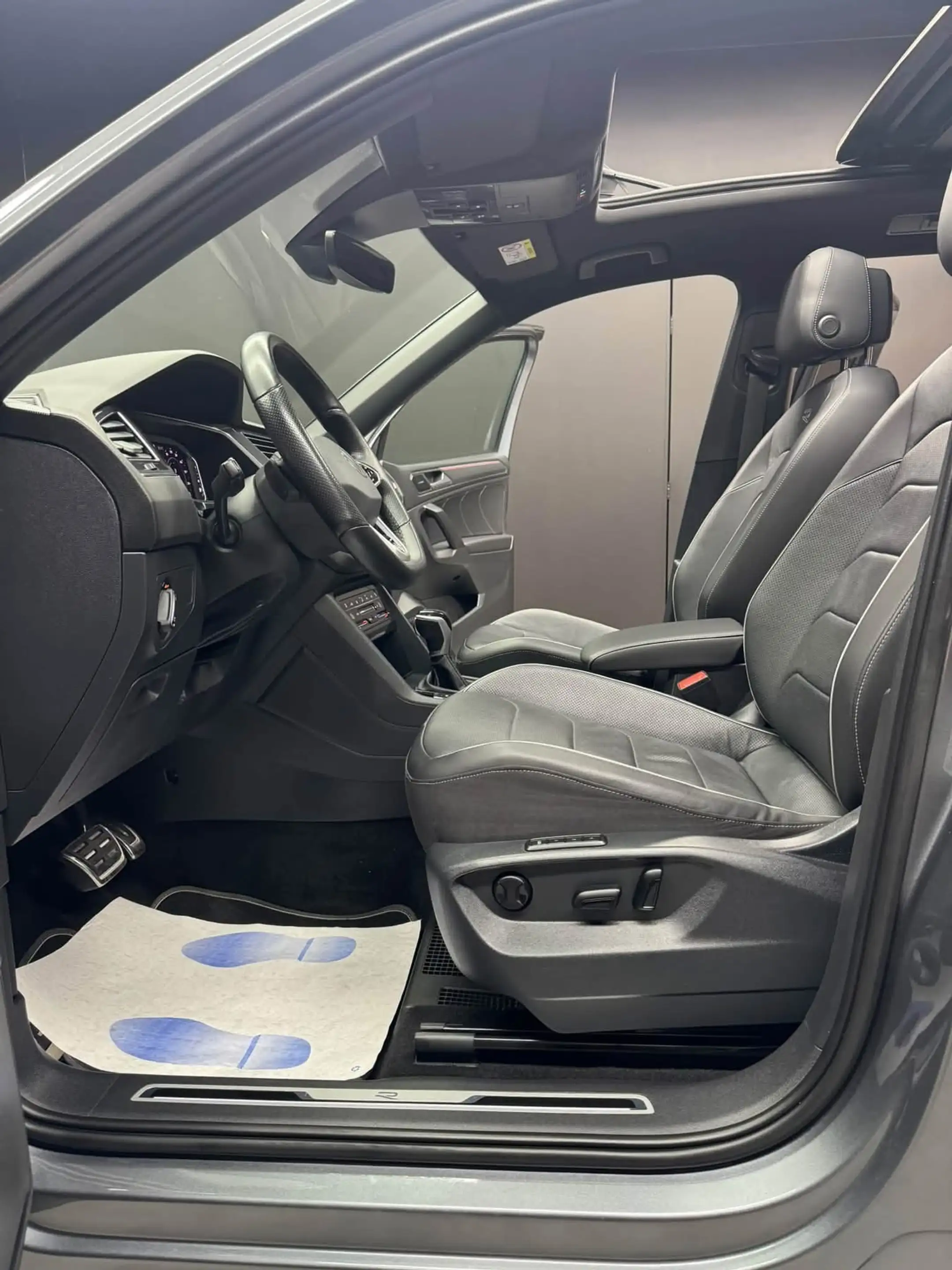 Volkswagen Tiguan Allspace Tiguan Allspace 2.0 TDi R-Line 7pl. DSG **12 mois de garantie** — photo 12
