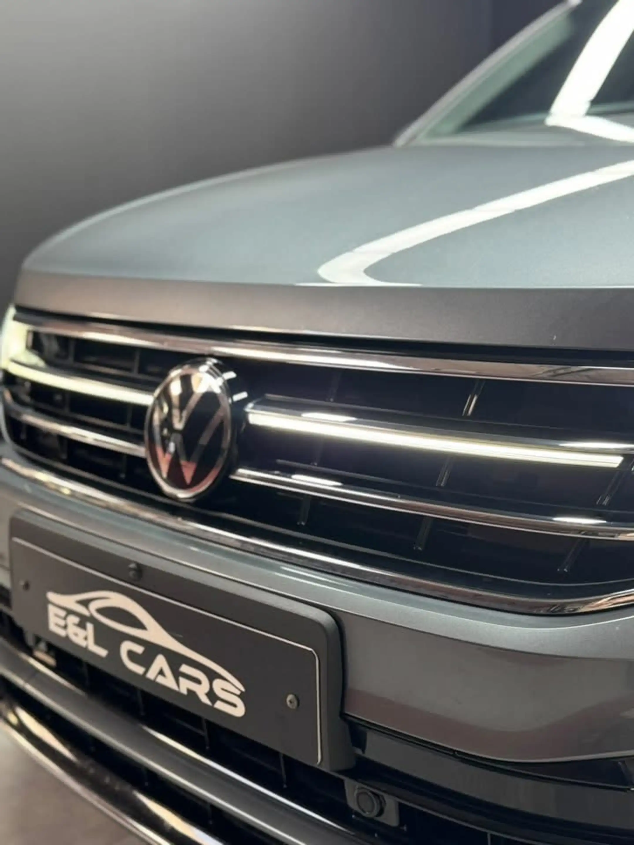 Volkswagen Tiguan Allspace Tiguan Allspace 2.0 TDi R-Line 7pl. DSG **12 mois de garantie** — photo 11