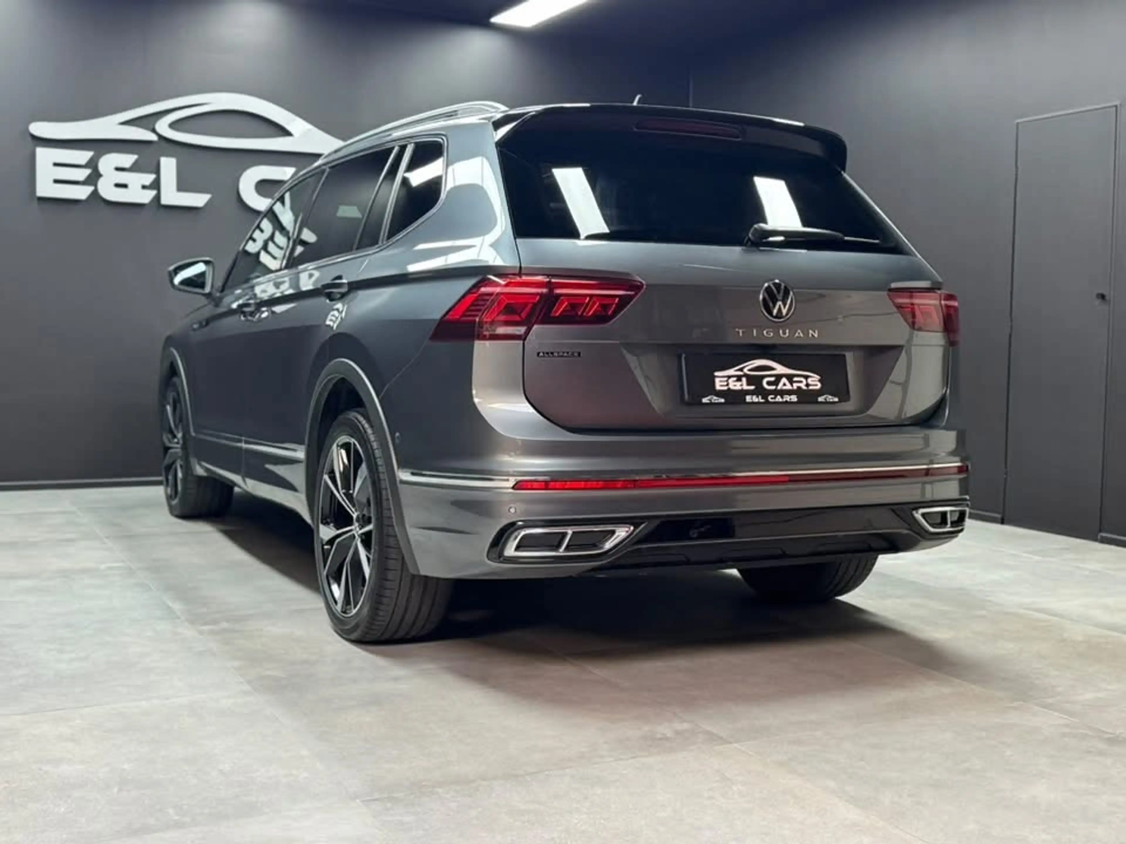 Volkswagen Tiguan Allspace Tiguan Allspace 2.0 TDi R-Line 7pl. DSG **12 mois de garantie** — photo 6