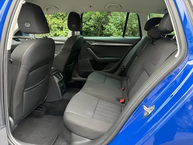 Skoda Octavia view 9