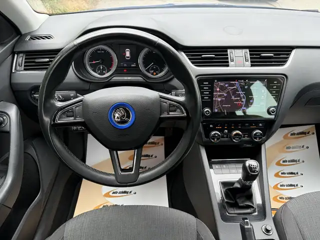 Skoda Octavia view 7