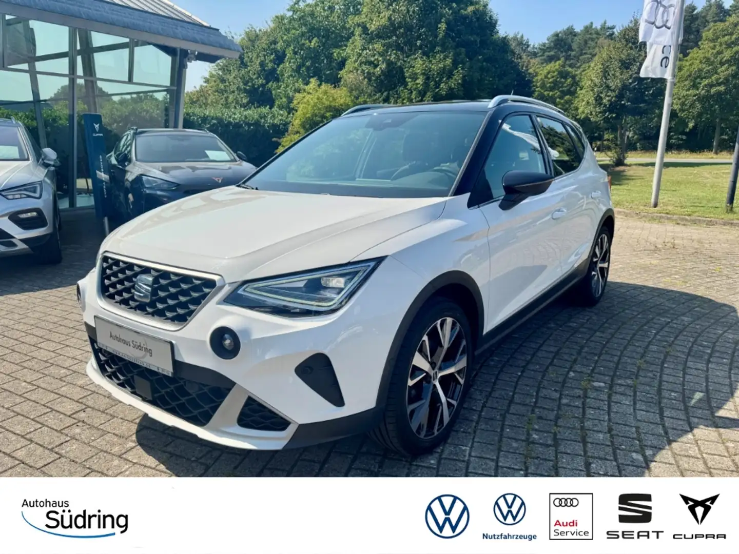 SEAT Arona 1,0 TSI Xperience Navi LED Rückfahrk. Weiß - 1