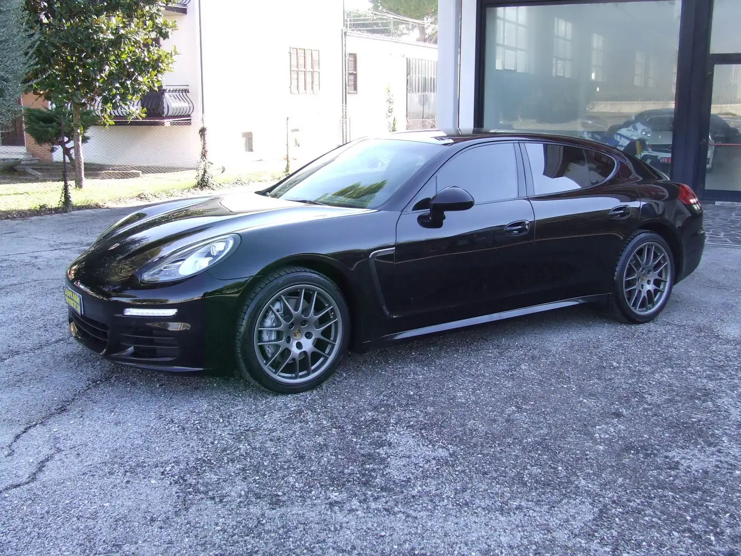 Porsche Panamera Nero - 2