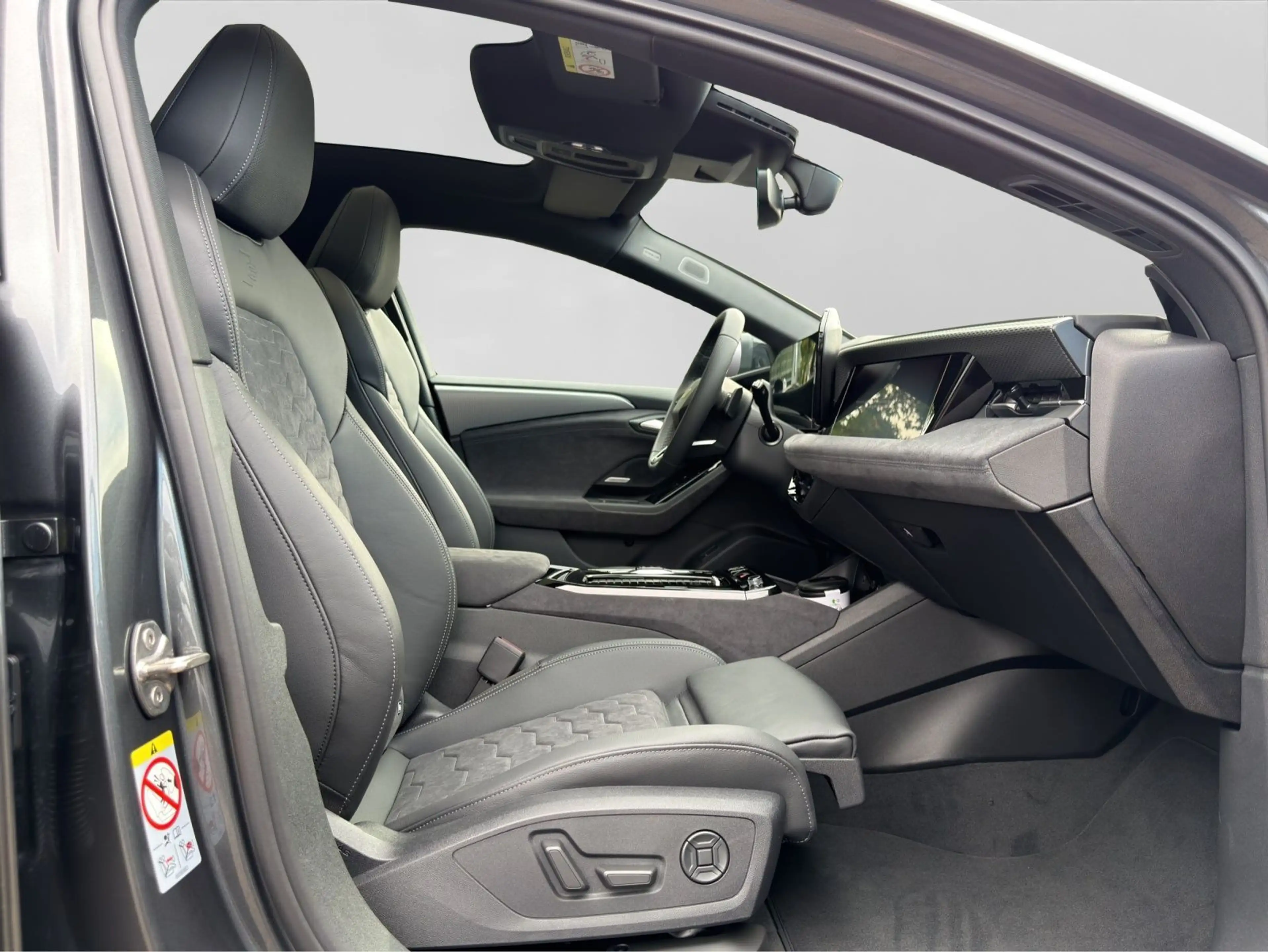 Audi A6 e-tron performance 2x S LINE — photo 4