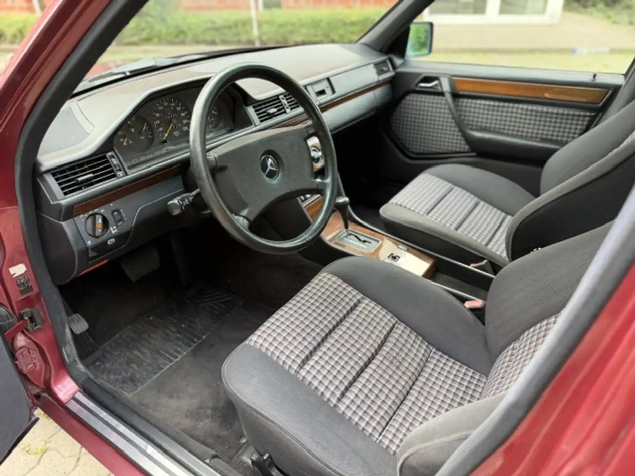 Mercedes-Benz 300 D w124 Sportline, foto 9