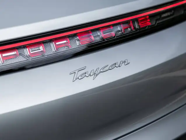Porsche Taycan view 28
