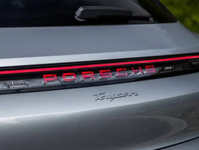 Porsche Taycan view 27