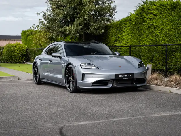 Porsche Taycan view 20