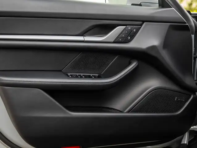 Porsche Taycan view 6