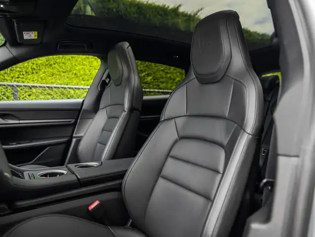 Porsche Taycan view 8