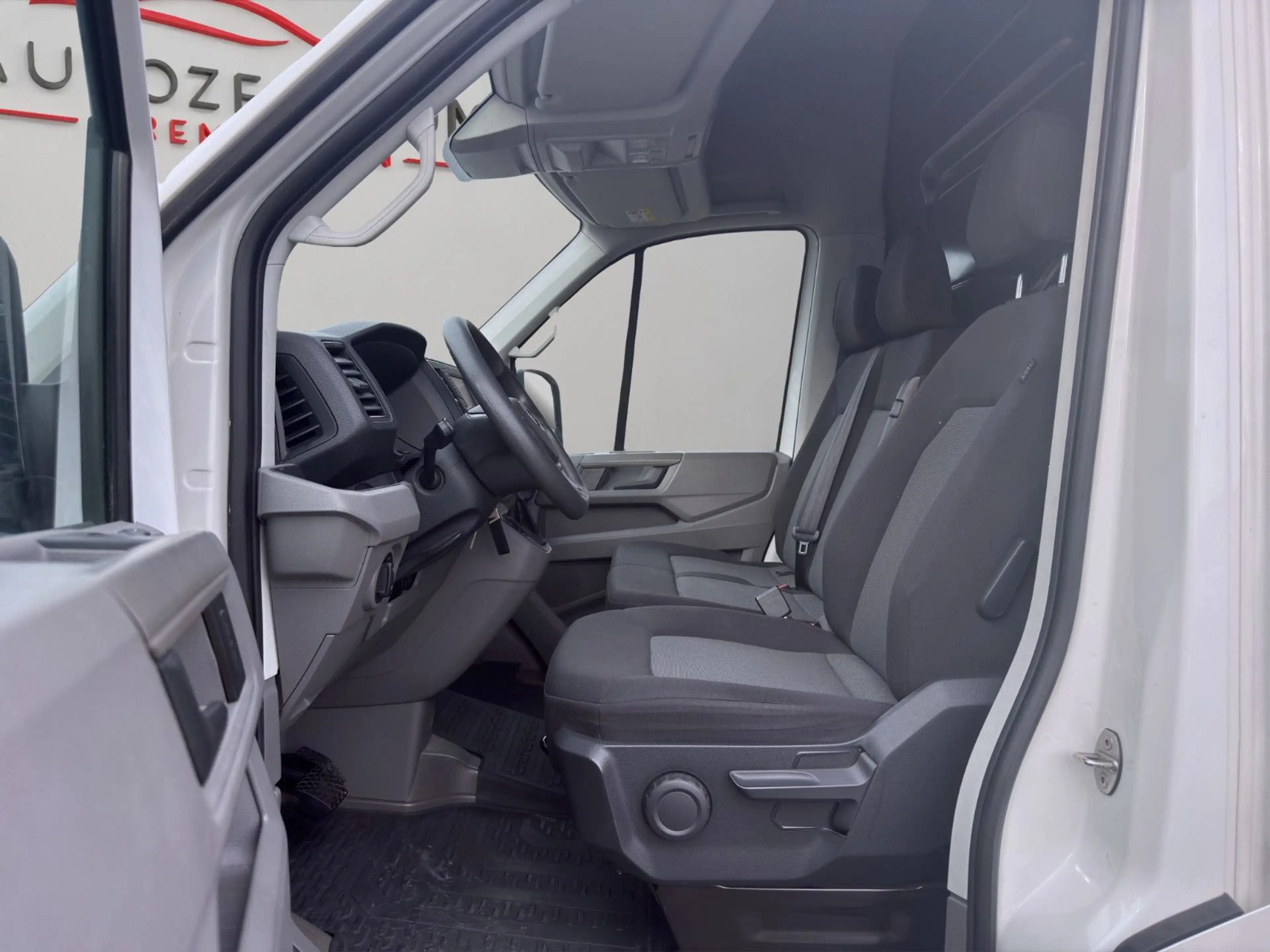 Volkswagen Crafter 2.0 TDI DSG lang L4H3 LED NAVI CAM PDC — photo 9