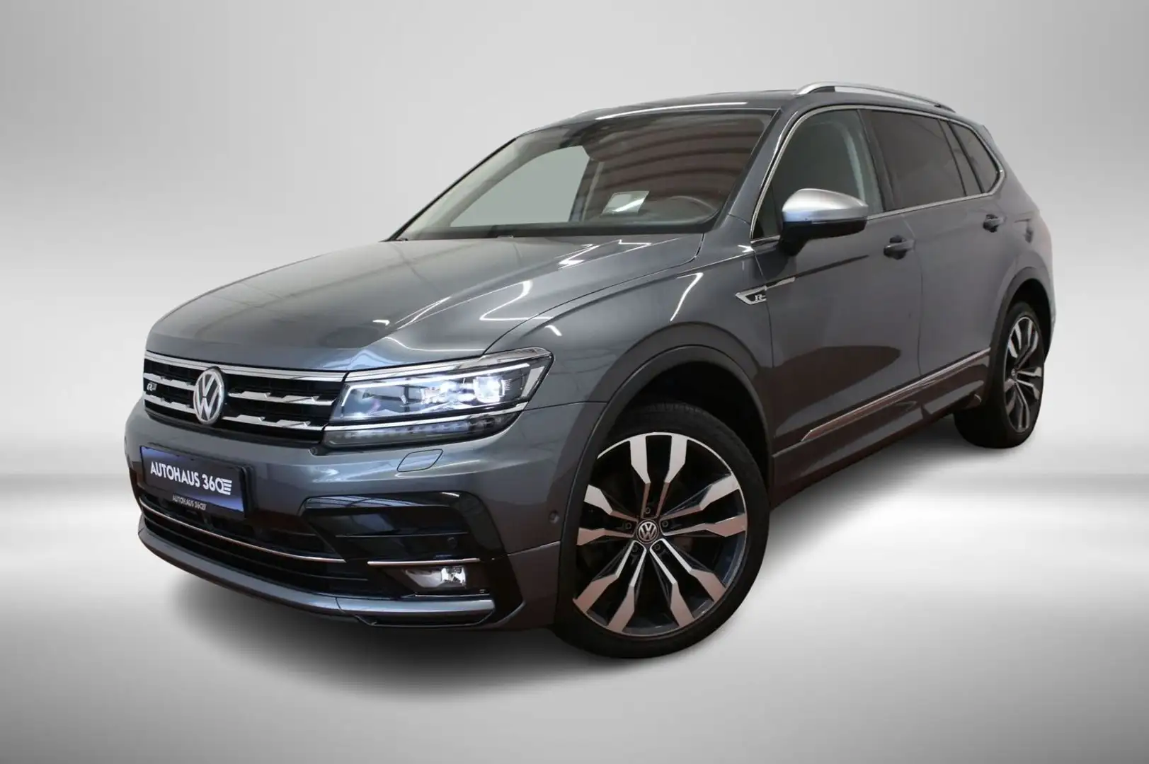 Volkswagen Tiguan Highline 4Motion R-Line LED AHK Winterpaket Grijs - 1