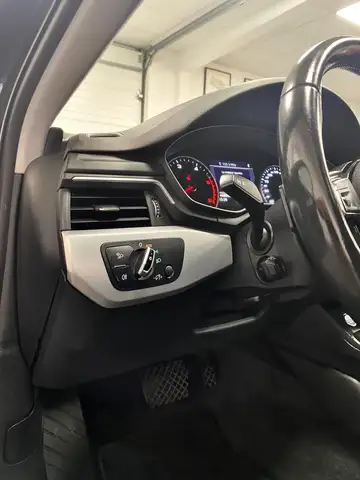 Audi A4 view 11