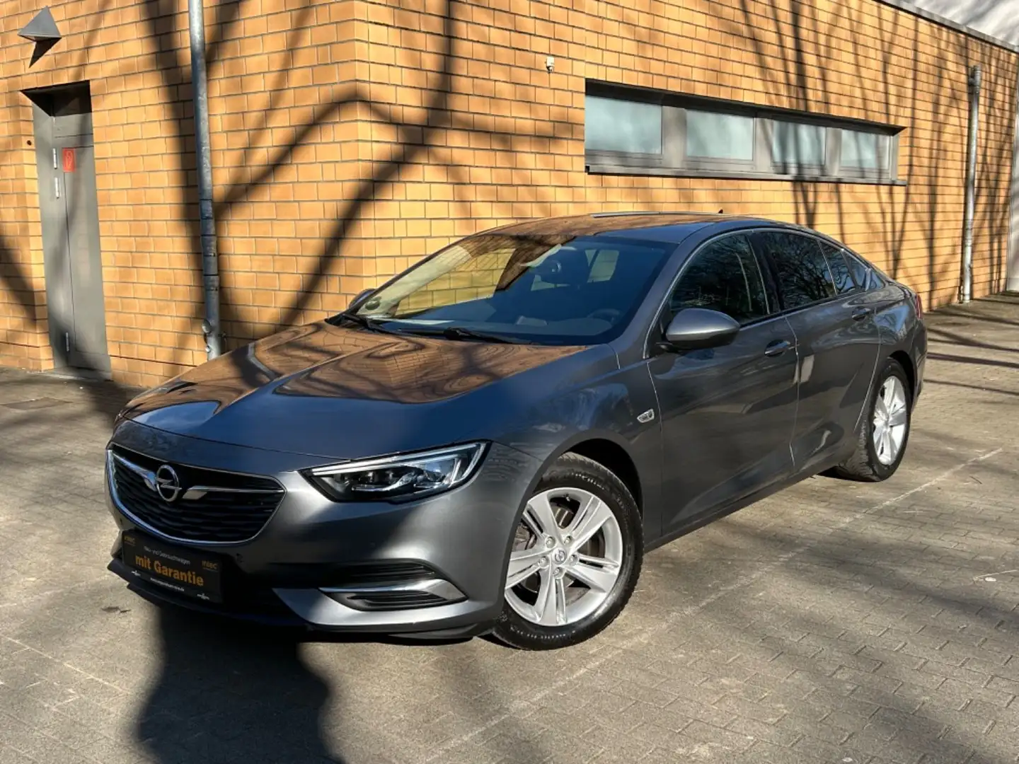 Opel Insignia B Grand Sport Innovation/NAVI/R-KAMERA/ Grau - 1