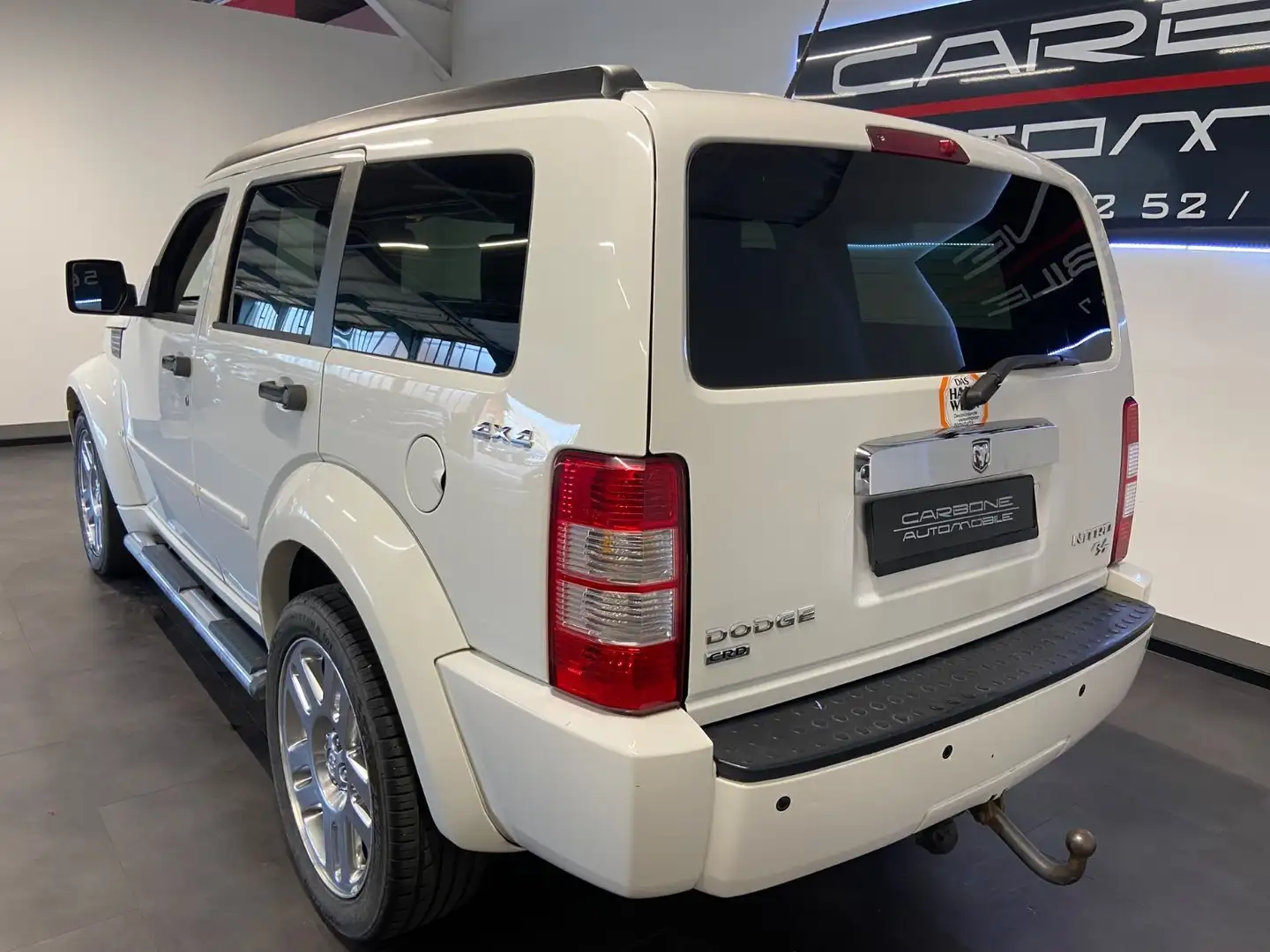 Dodge Nitro 2.8 Automatik  SXT**Tolle Optik ** Weiß - 2