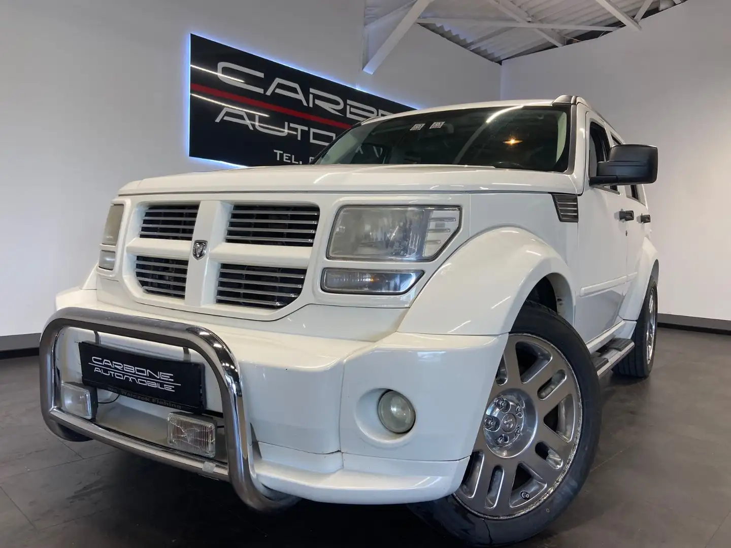 Dodge Nitro 2.8 Automatik  SXT**Tolle Optik ** Weiß - 1