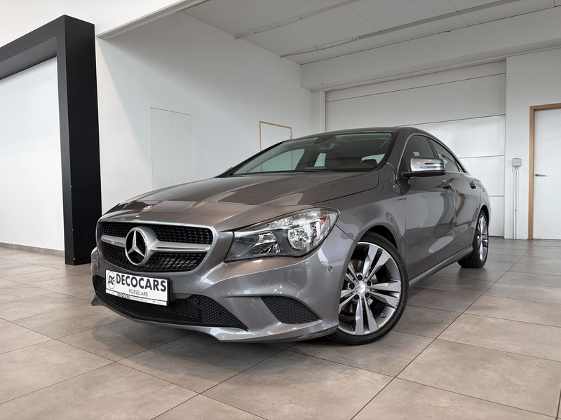Mercedes-Benz CLA 200 Automaat / Leder / Camera / Navigatie / Sfeerverlichting