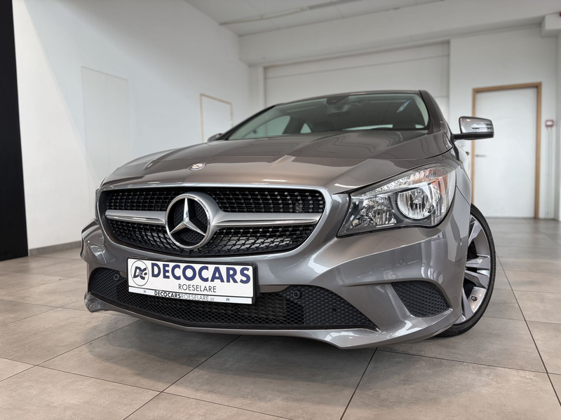 Mercedes-Benz CLA 200 Automaat / Leder / Camera / Navigatie / Sfeerverlichting — photo 3