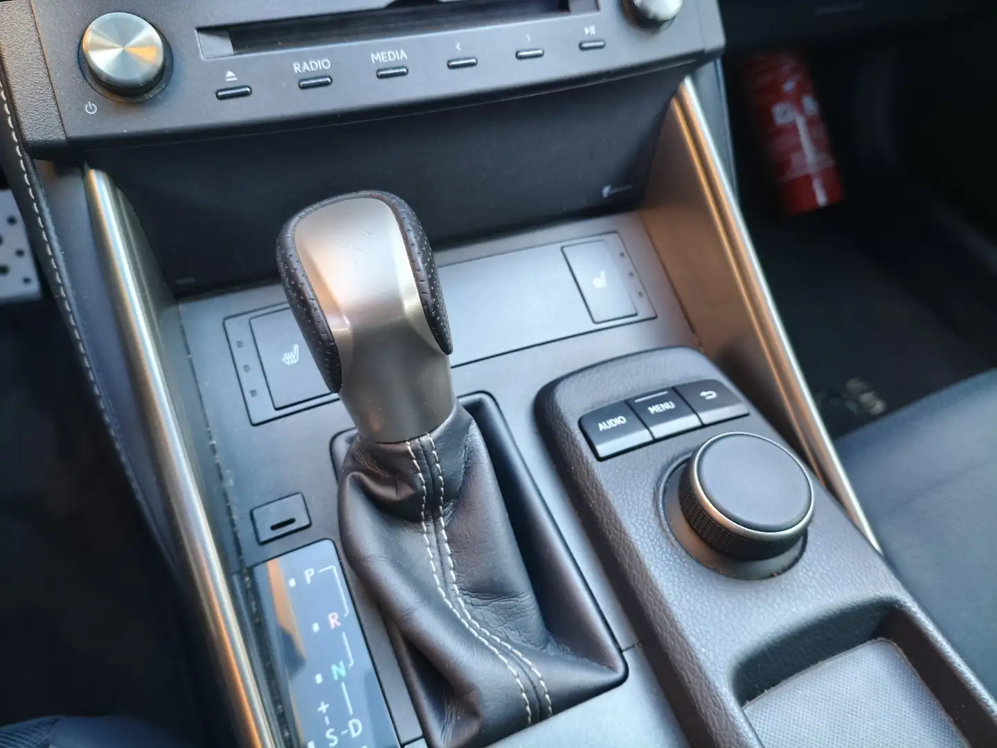 Lexus IS 300 IS 300h F Sport - 2