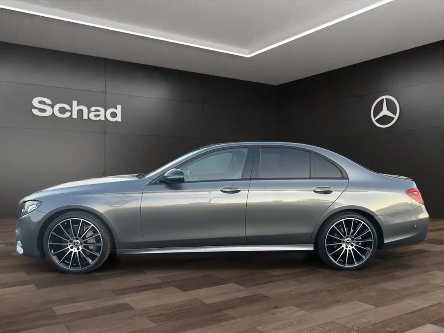 Mercedes-Benz E 200 AMG+WIDESCREEN+KAMERA+LED+AMBI+20"+ASSIST Grijs - 2