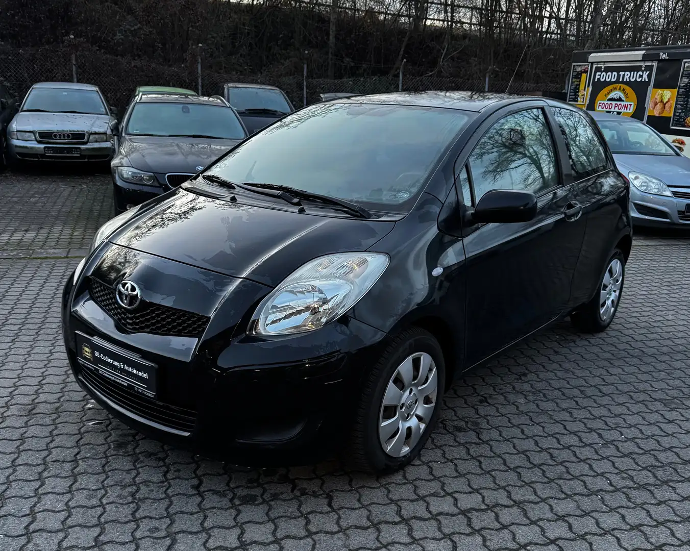 Toyota Yaris 1.33 Cool+ *TÜV2027*Klima*wenig KM*2.Hand* Schwarz - 2