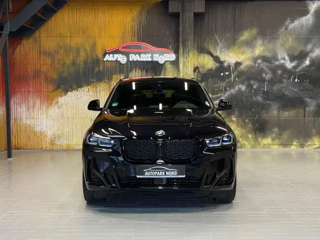 BMW X4 view 2