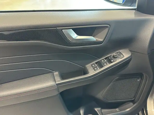 Ford Kuga view 8