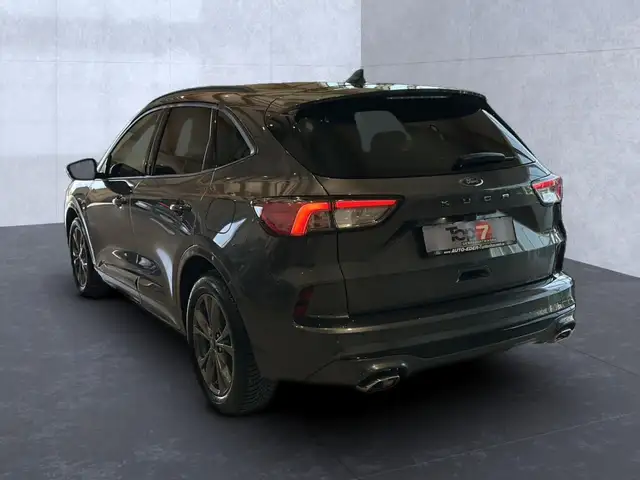 Ford Kuga view 3