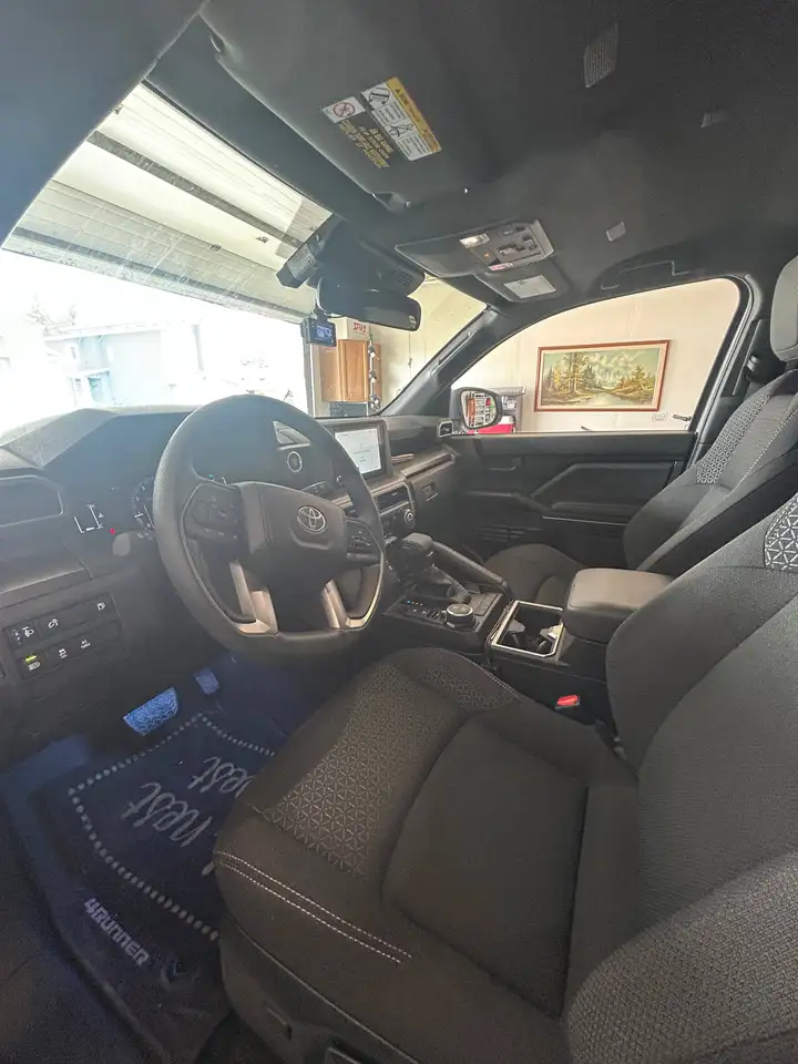 Toyota 4-Runner снимка Toyota 4-Runner