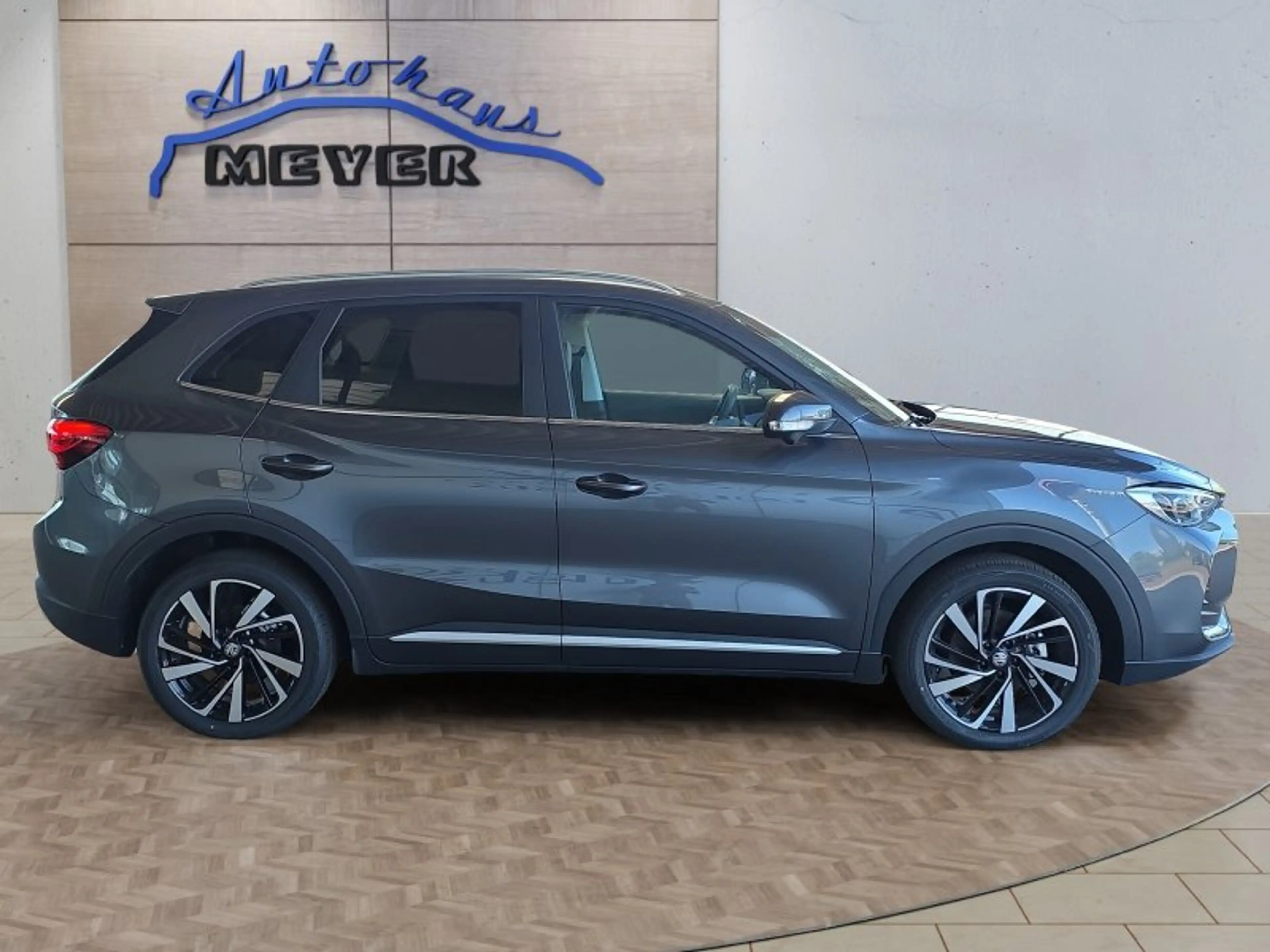 MG ZS Luxury 1,5 Hybrid+ 197PS Pano/18*Alu/LED/Navi/Lede — photo 6