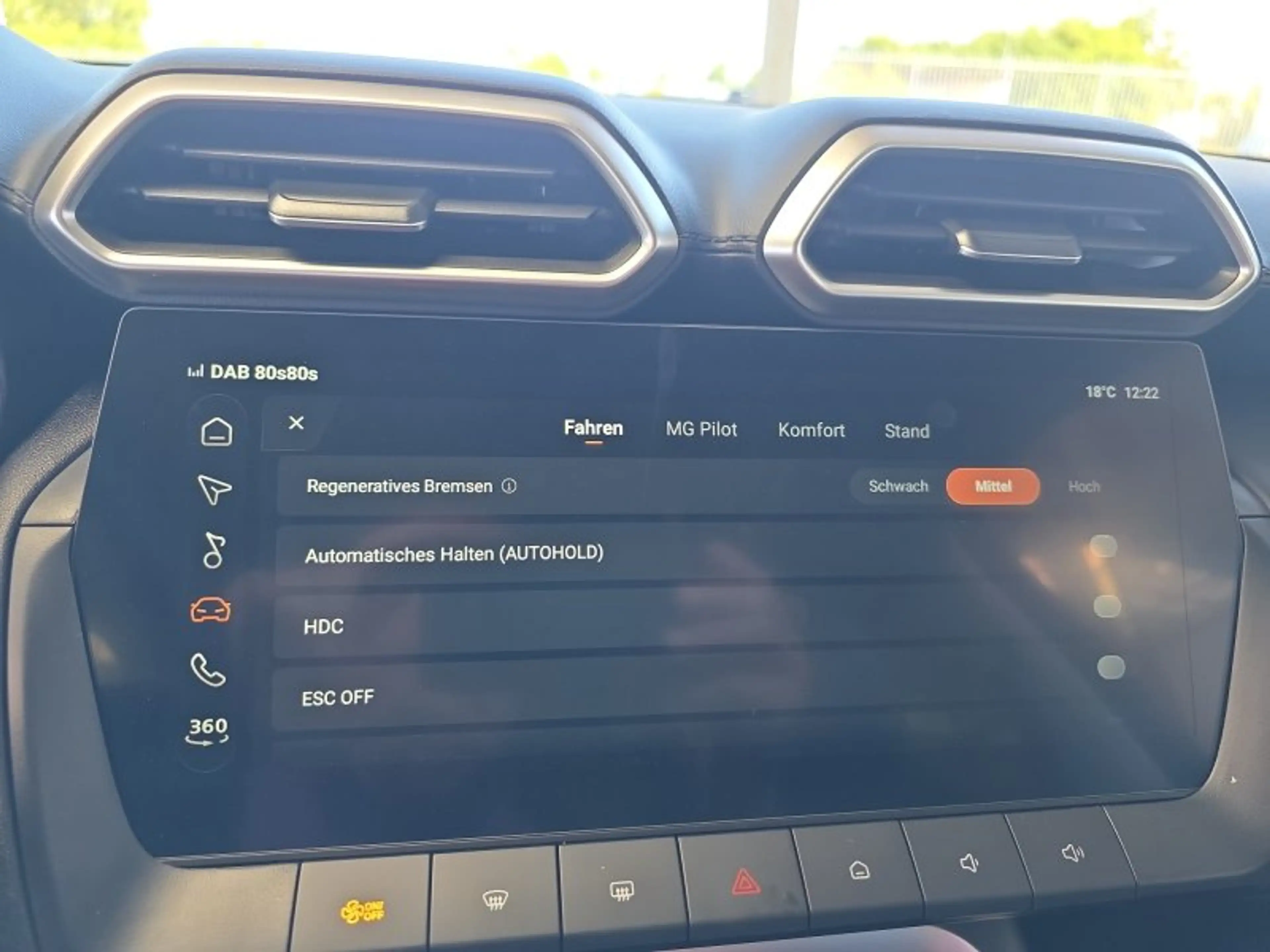 MG ZS Luxury 1,5 Hybrid+ 197PS Pano/18*Alu/LED/Navi/Lede — photo 30