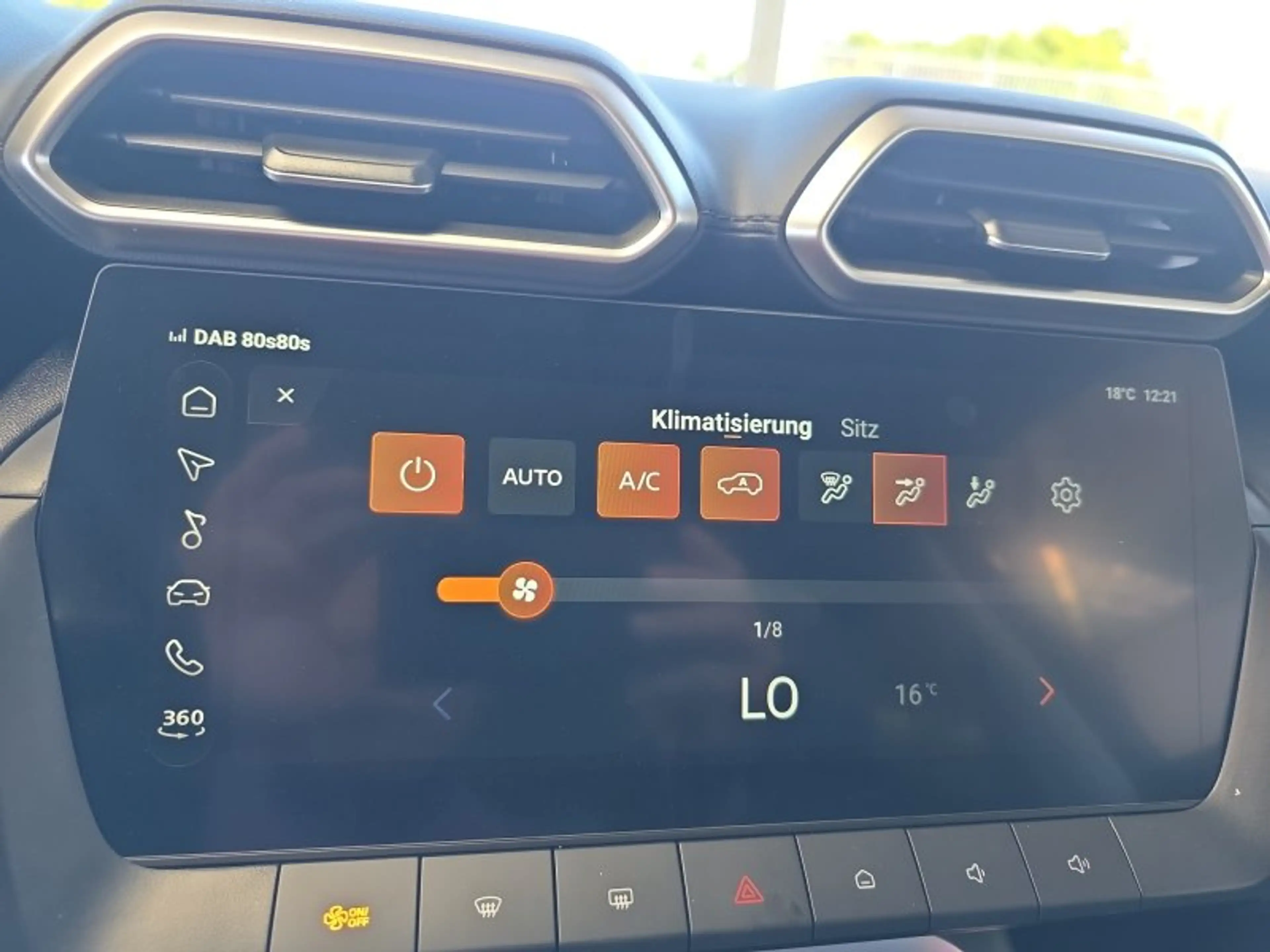 MG ZS Luxury 1,5 Hybrid+ 197PS Pano/18*Alu/LED/Navi/Lede — photo 27