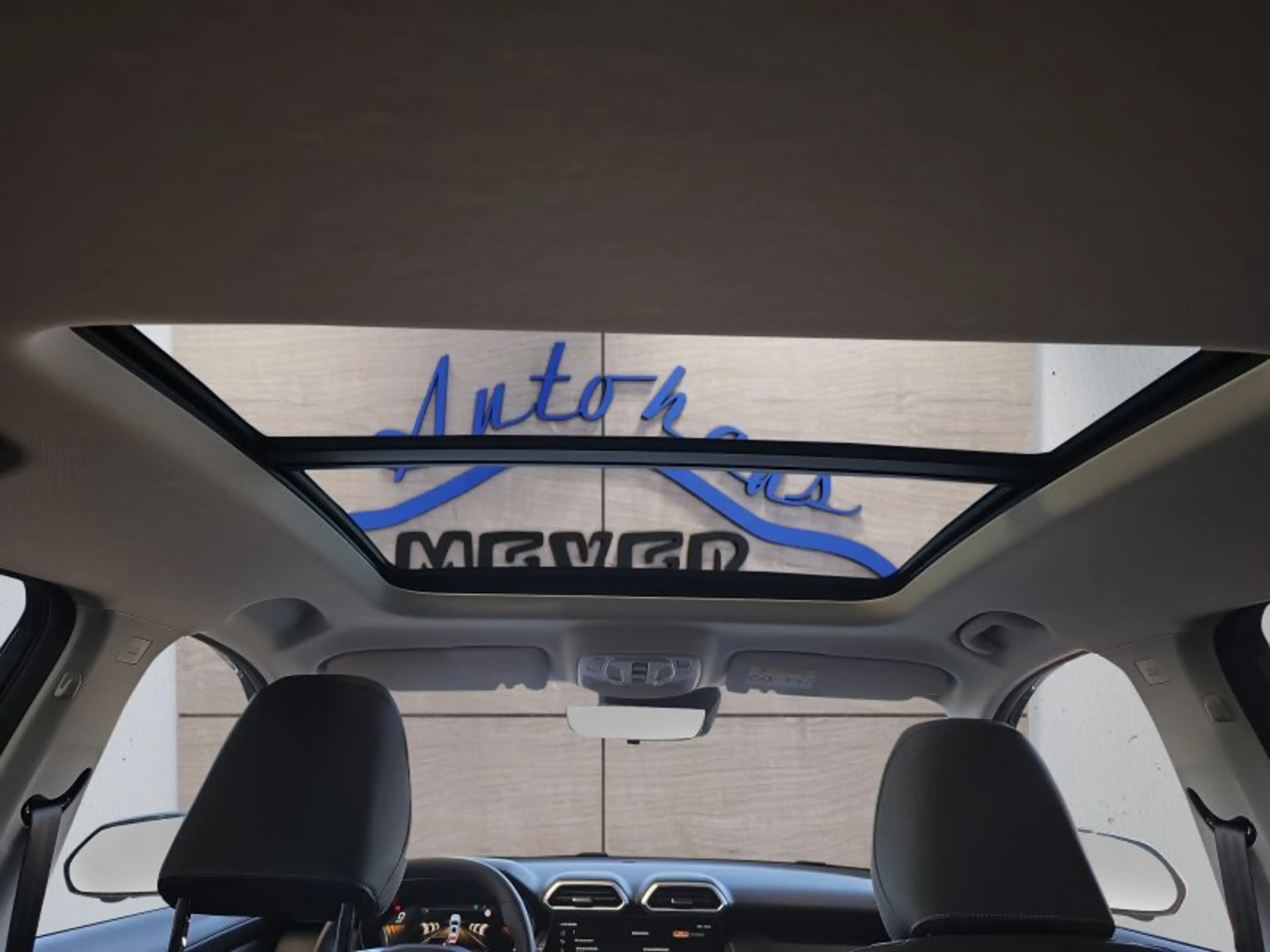 MG ZS Luxury 1,5 Hybrid+ 197PS Pano/18*Alu/LED/Navi/Lede — photo 17