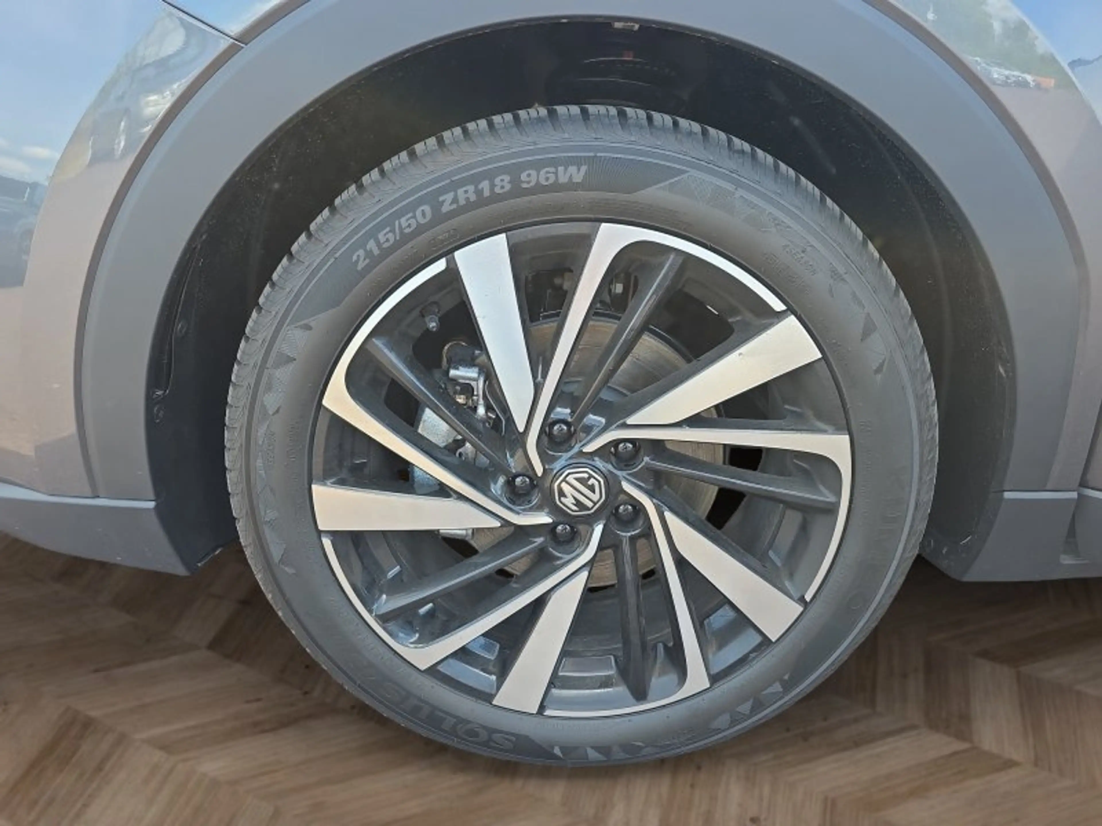 MG ZS Luxury 1,5 Hybrid+ 197PS Pano/18*Alu/LED/Navi/Lede — photo 14