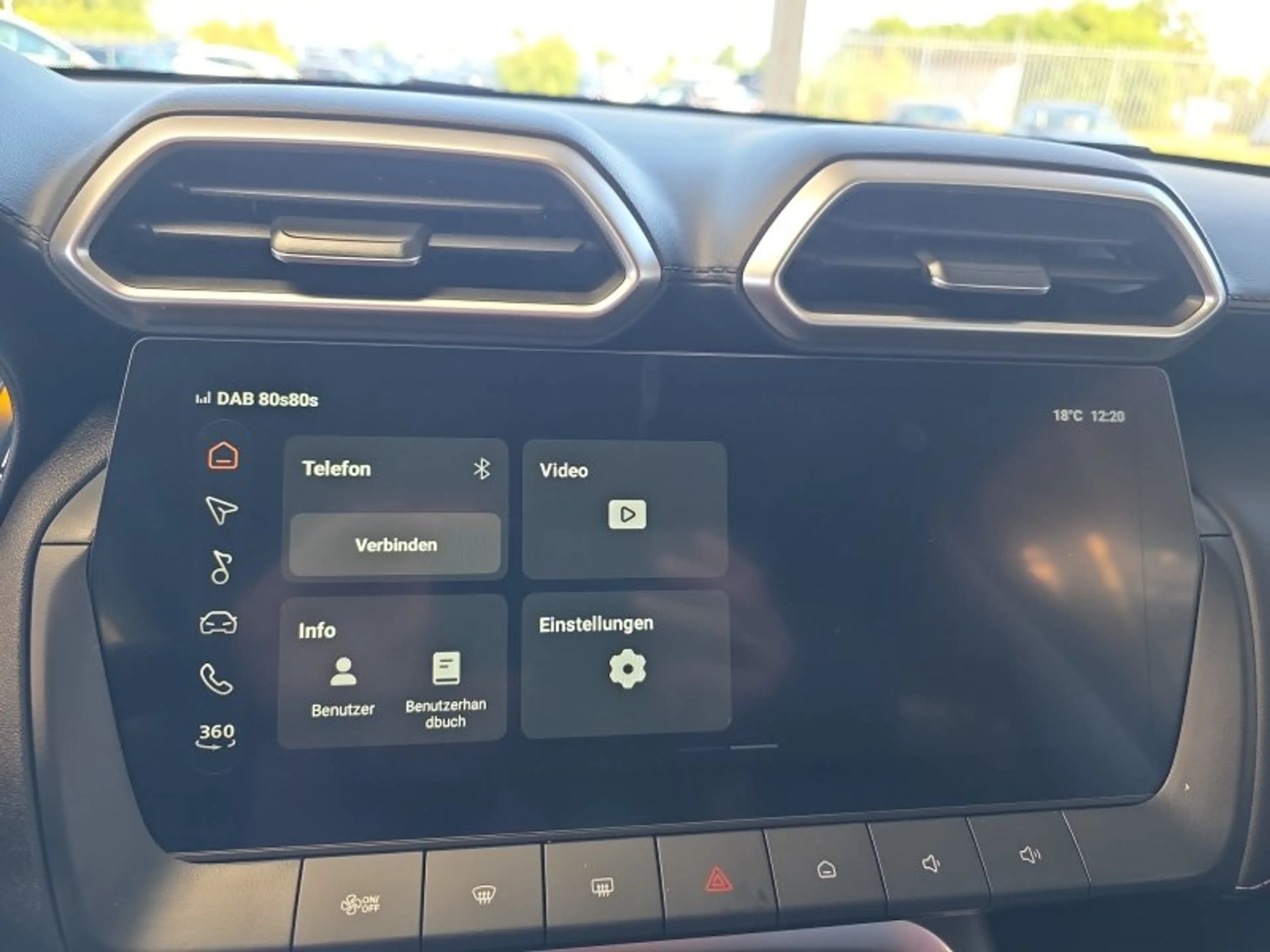 MG ZS Luxury 1,5 Hybrid+ 197PS Pano/18*Alu/LED/Navi/Lede — photo 24