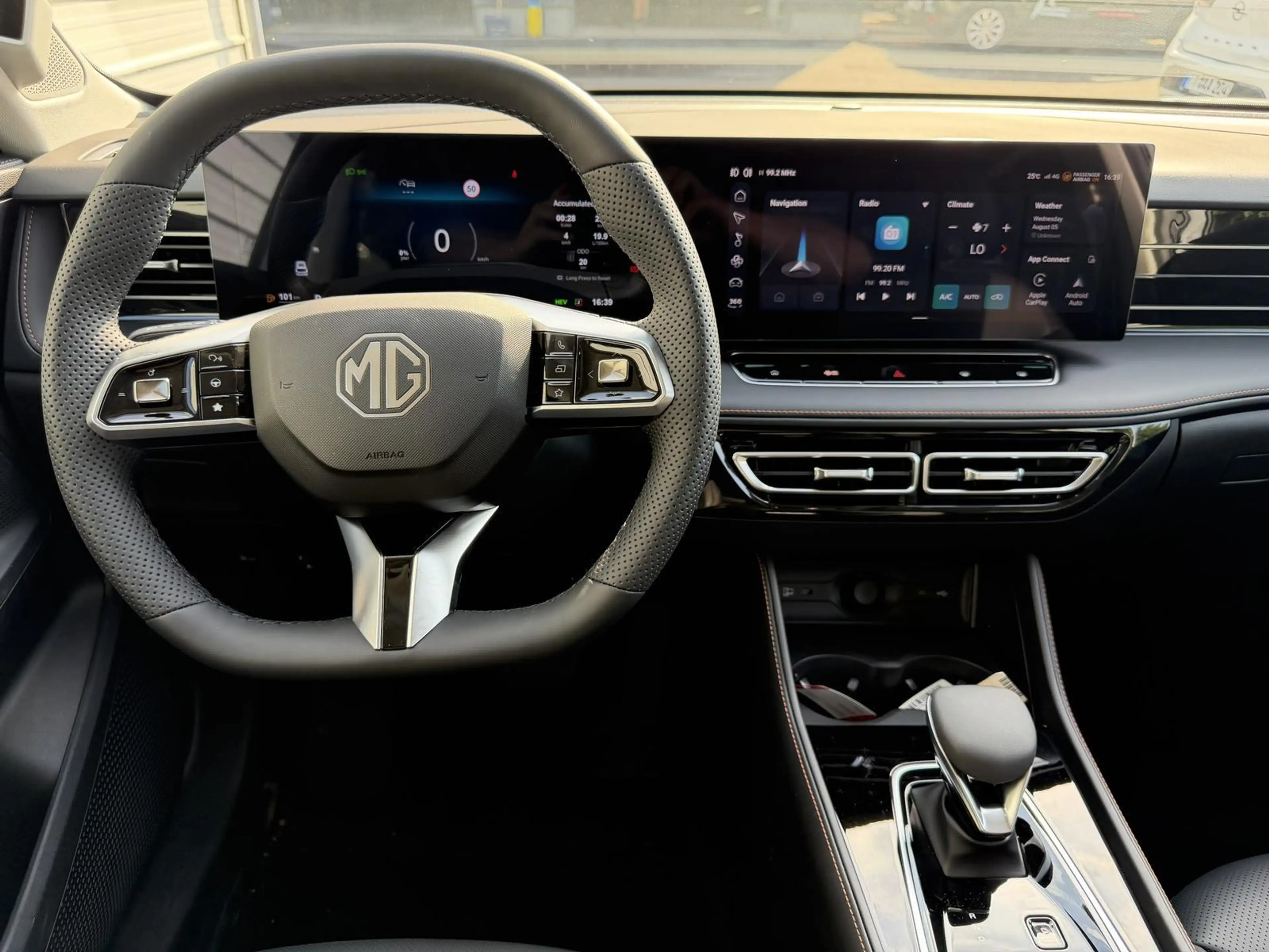 MG HS Luxury HEV+ 224PS Android Auto*Navi*SHZ*360° Ka... — photo 7