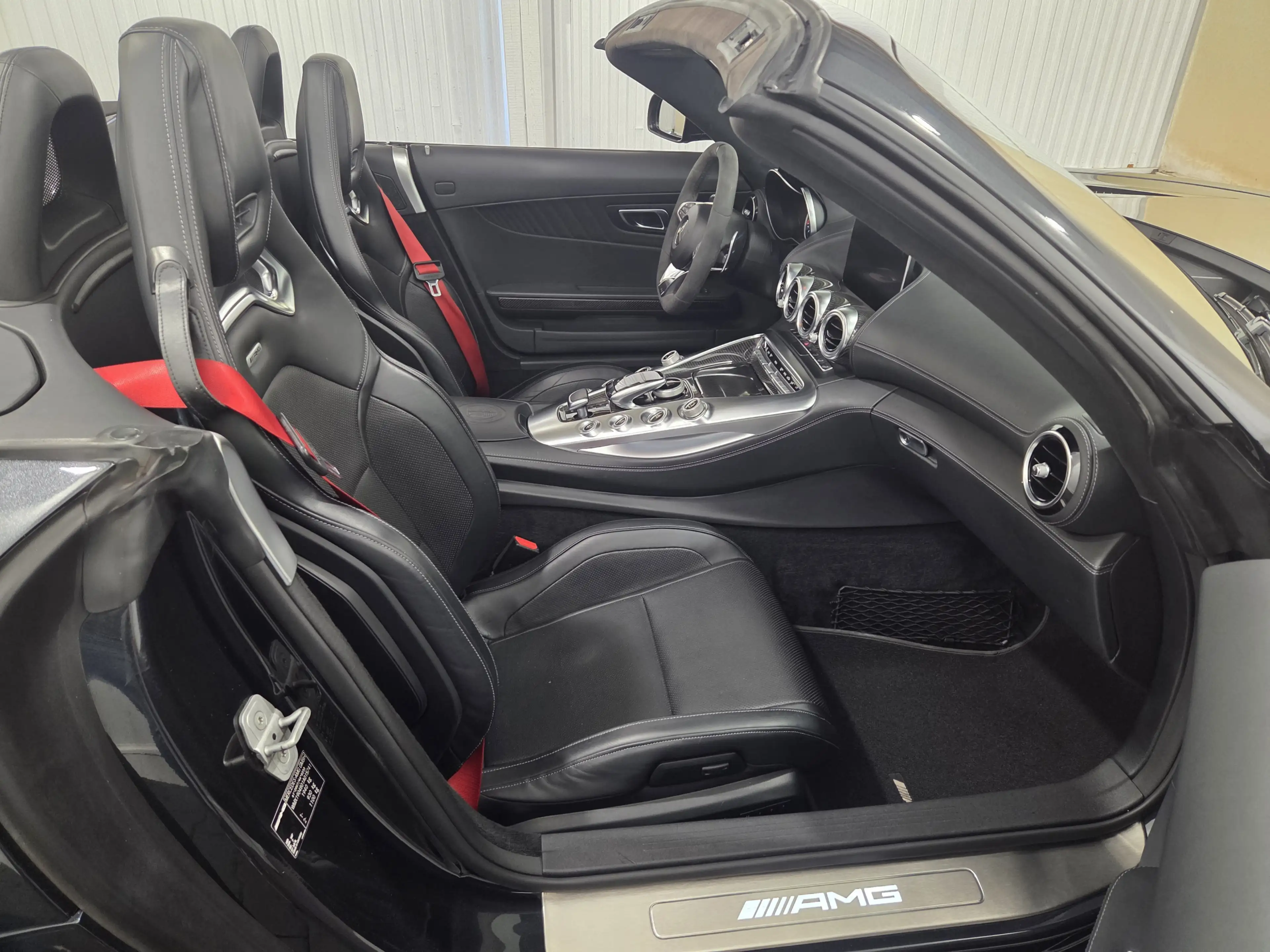 Mercedes-Benz AMG GT Roadster, Burmester, Performancesitze — photo 13