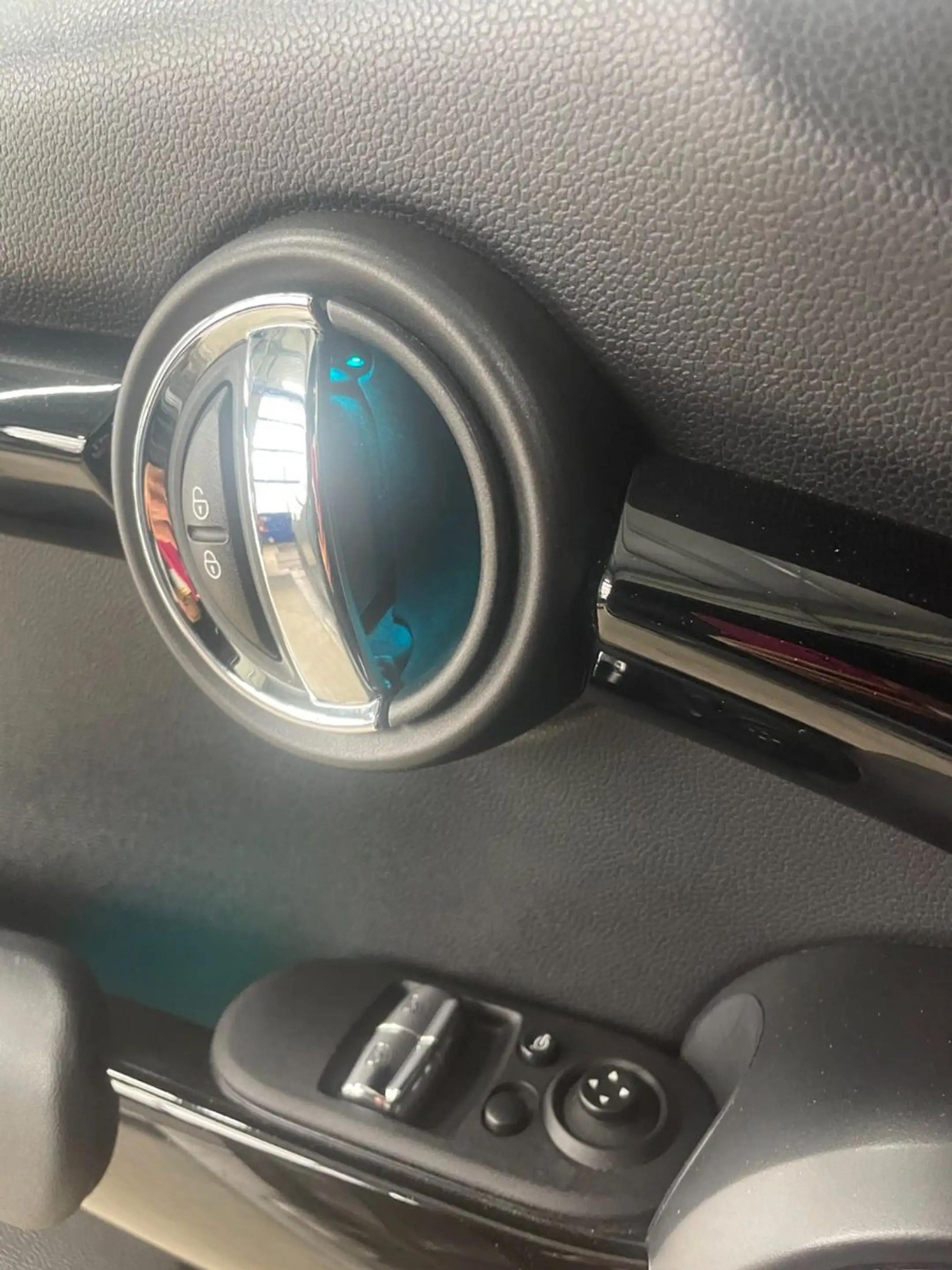 MINI Cooper D COOPER D/CHILI/NAVI/TEMP/LED/ISOFIX-BEIFAHRERS — photo 9