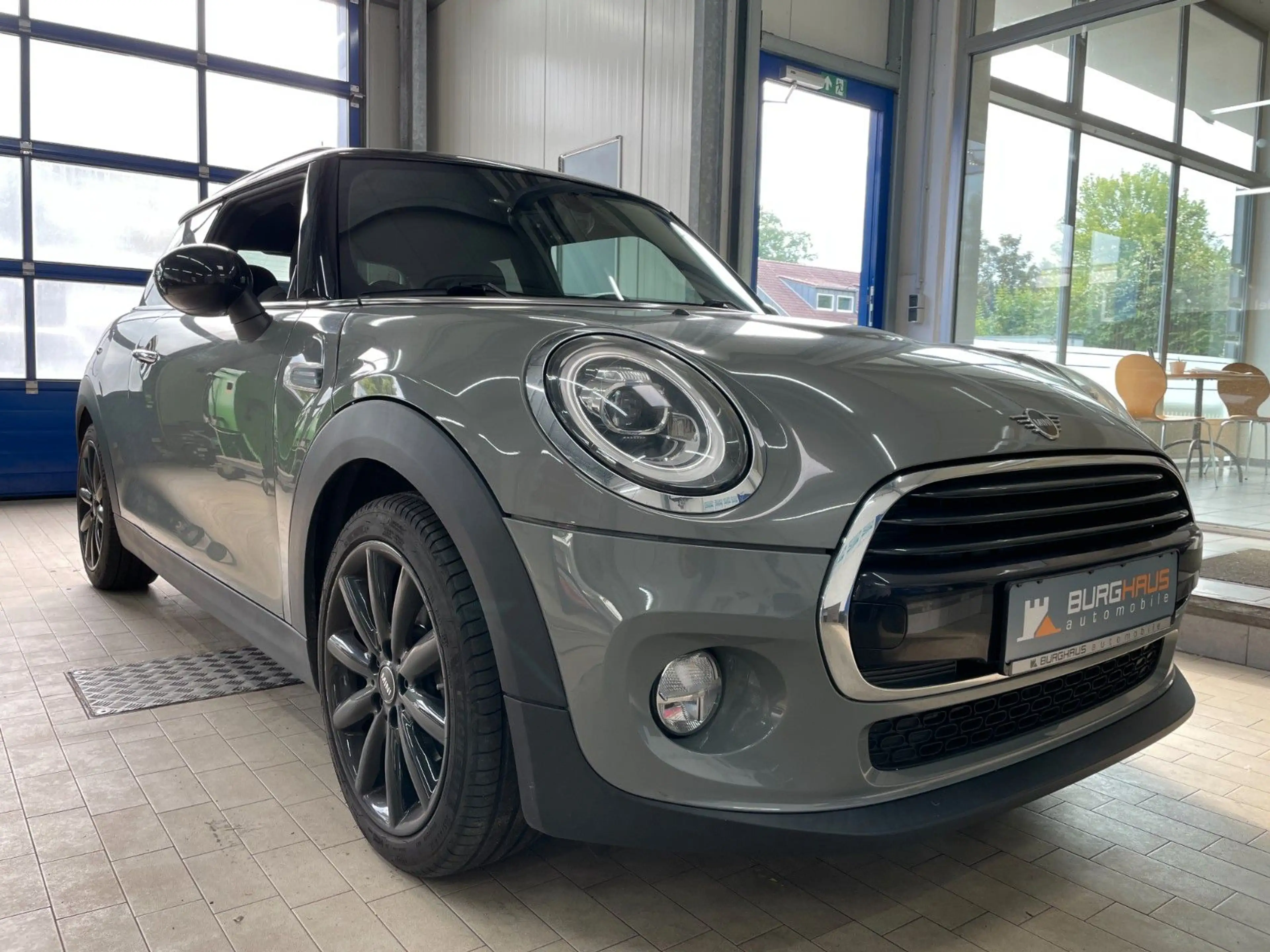 MINI Cooper D COOPER D/CHILI/NAVI/TEMP/LED/ISOFIX-BEIFAHRERS — photo 2