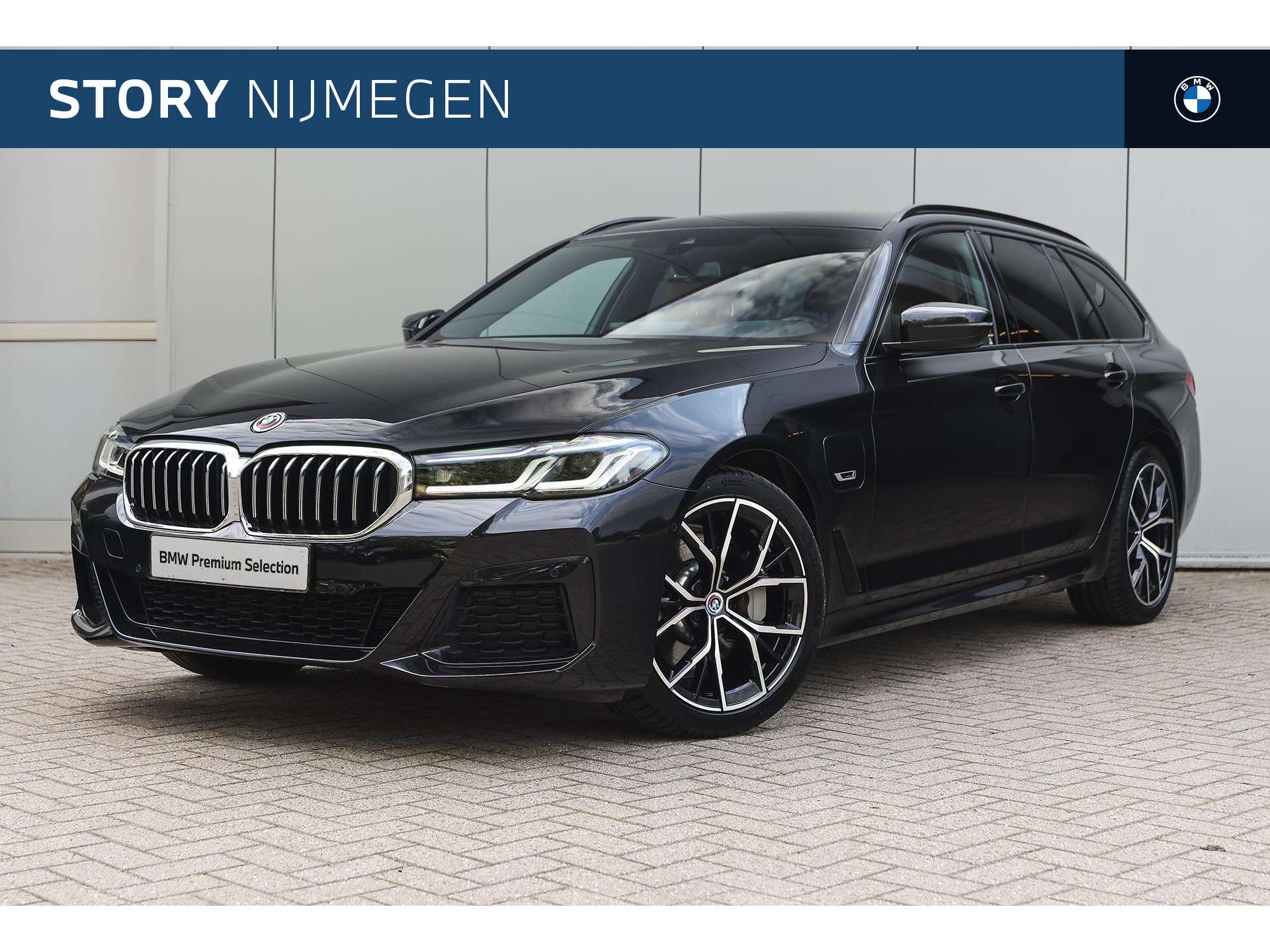 2023 BMW 530